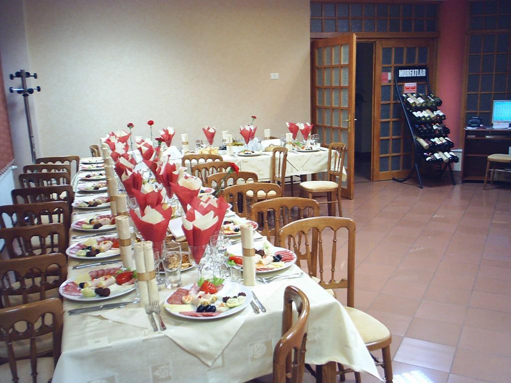 Hotel Lotus Арад Екстериор снимка